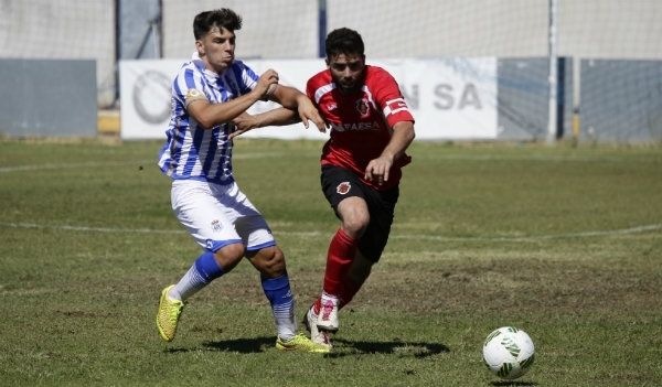 El Espeleño hace más sangre en la herida del Recre B (0-2)
