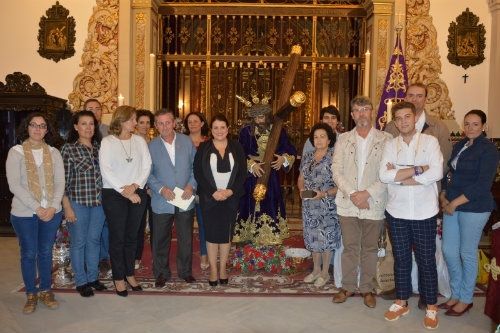 Las hermandades de penitencia que celebran el 75 aniversario de sus titulares reciben la Medalla de Almonte