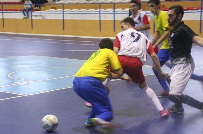 El San Juan suma tres puntos y el Smurfitt Kappa empata (3-3)
