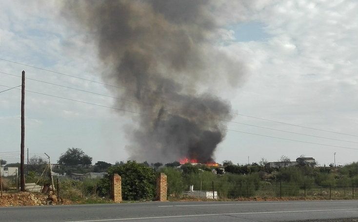 Un incendio en el asentamiento de inmigrantes de Lepe destruye 40 chabolas
