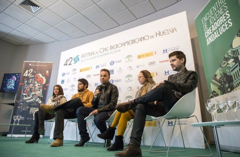 El IAJ y el Festival fomentan el interés por el sector audiovisual con un ‘Encuentro de Jóvenes Creadores Andaluces’