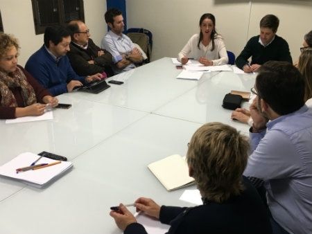 Piden que se equiparen los sueldos del profesorado de educación pública y concertada 