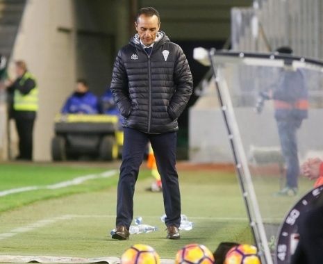 El Córdoba destituye a José Luis Oltra