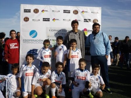 Jornada Solidaria de Fútbol 7 en la Ciudad Deportiva del Decano