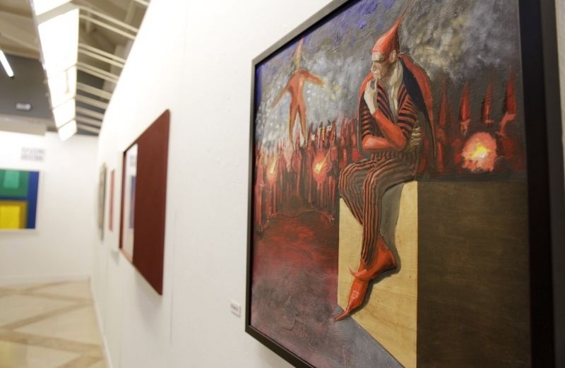 El pintor Javier Iglesias muestra 'Amorfismo' en la Casa Colón