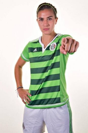 El Sporting ficha a la centrocampista Nayeli Rangel, capitana de México