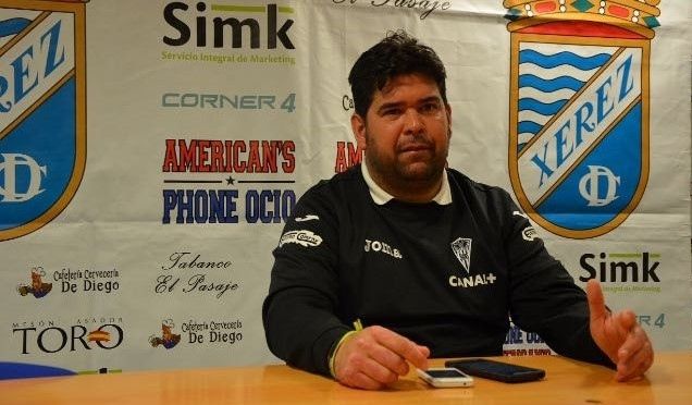 El colegiado y los entrenadores paran un partido de alevines en Lepe para pedirles a los padres que dejen de increpar