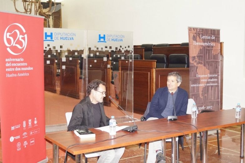 Los escritores Santiago Roncagliolo y José Luis Piquero, inauguran el ciclo de encuentros 'Letras de Iberoamérica'