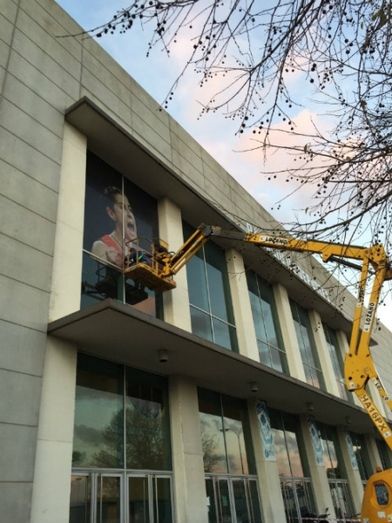 El Palacio de los Deportes ya se engalana para lucir el nombre de Carolina Marín