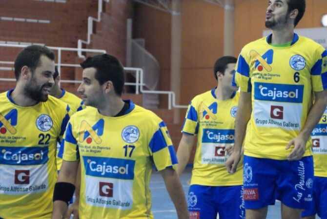 El PAN Moguer juega y golea de escándalo (30-43)