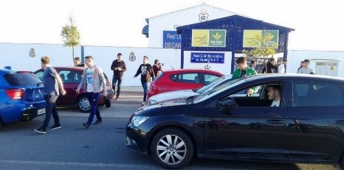 Iván Aguilar y Luzardo se ausentan de una sesión a puerta cerrada que empezó media hora tarde por la huelga