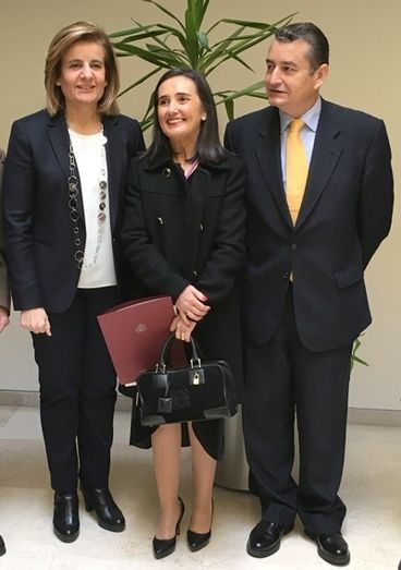 La nueva subdelegada llama a cambiar 'confrontación estéril por generosidad' en su presentación