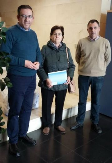 Teodora Bomba resulta agraciada en el sorteo navideño de la Asociación de Empresarios
