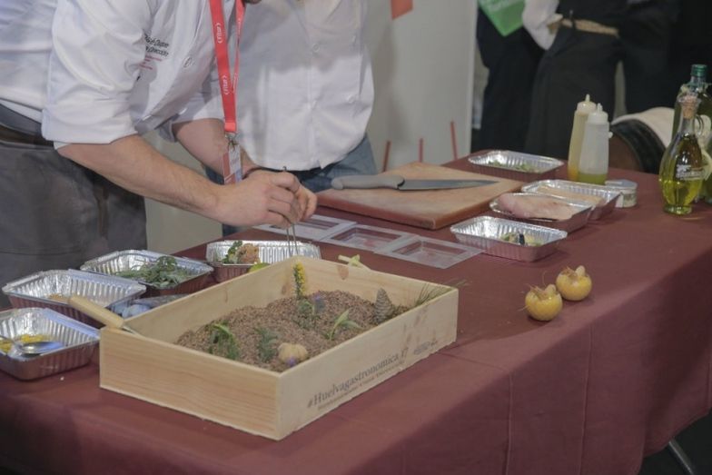 Manuel Carrasco hace que Huelva ‘llene’ en Fitur