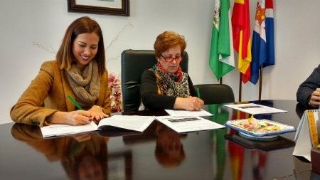 La Junta cede a Santa Bárbara de Casa la titularidad de la travesía para integrarla en el municipio