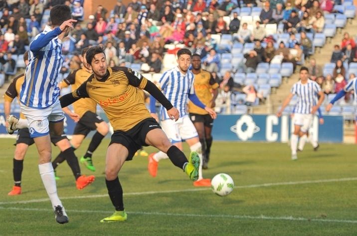Entre el desastre y la vergüenza (2-4)