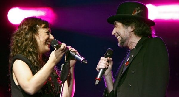 Joaquín Sabina canta una canción con Mara Barros en el segundo álbum de la artista onubense