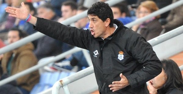 Pavón, oficialmente inscrito como entrenador del Decano tras 12 partidos en la grada