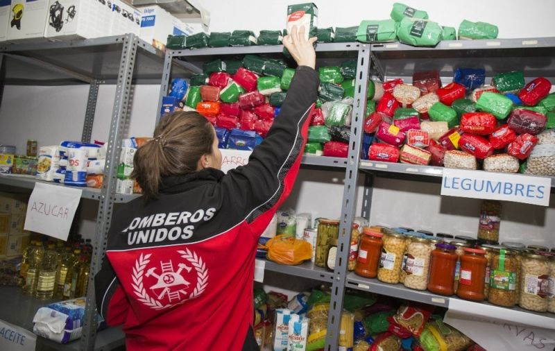 Bomberos Unidos sin Fronteras recoge 1.000 kilos en mantas y 20.870 kilos de alimentos para el pueblo sirio