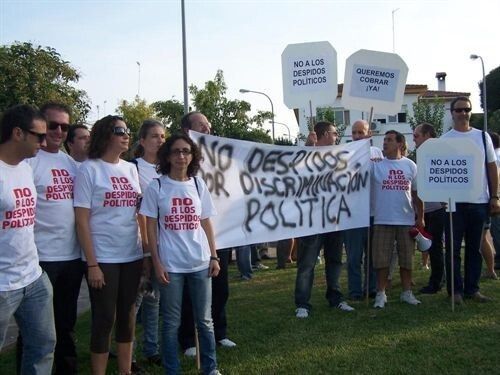 Trabajadores municipales de Valverde se manifiestan este miércoles en la capital por el impago de las nóminas