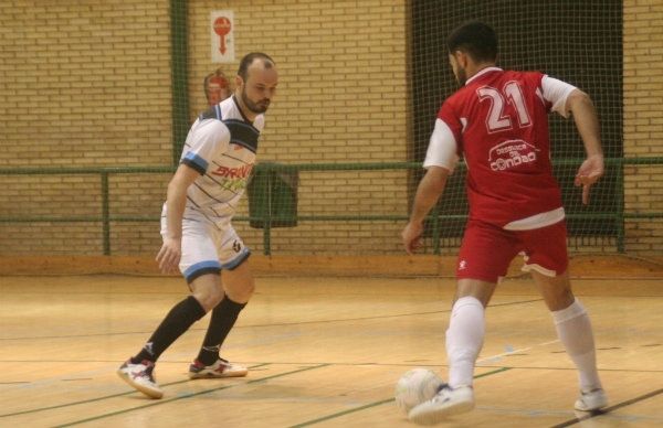 Almonte-Cádiz, con el reto de ser los primeros en doblegar al líder