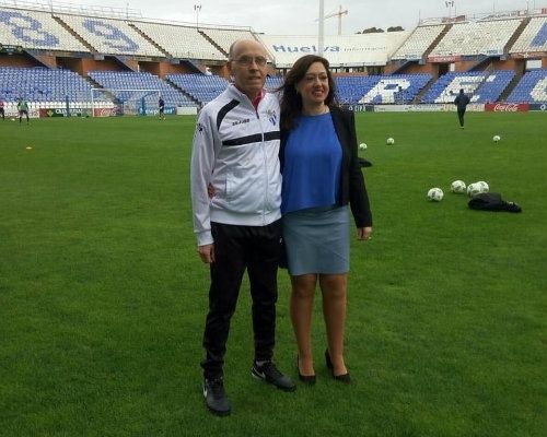 Toledo se muestra agradecido al Recre y dice que 'la lesión de Nayeli no tiene buena pinta'