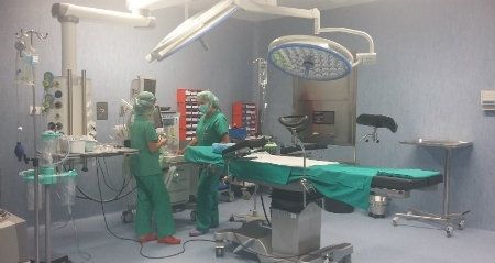 Los tres nuevos quirófanos del Hospital Infanta Elena inician hoy su actividad