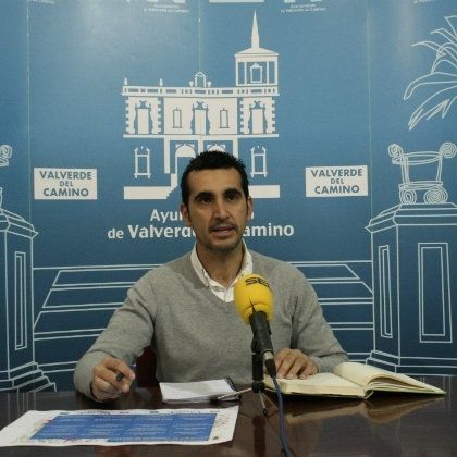 Valverde del Camino reúne a 20 agrupaciones entre comparsas y chirigotas para su Concurso de Carnaval 2017