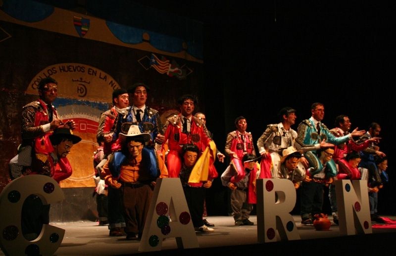 Las agrupaciones sacan brillo al primer fin de semana de Carnaval
