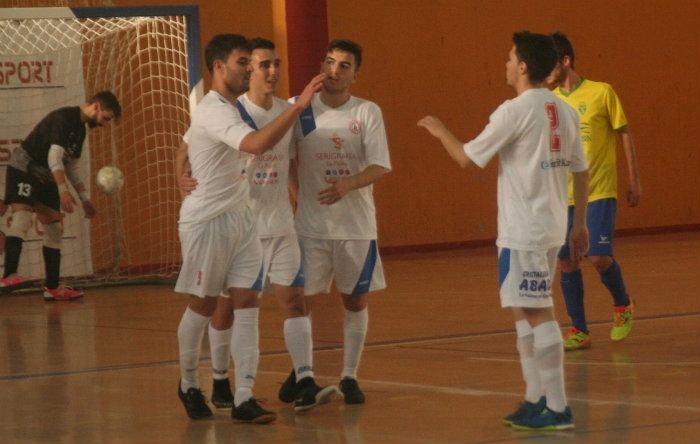 Atracón de goles del Smurfit Kappa (8-0) y el Villalba frena al líder (2-2)
