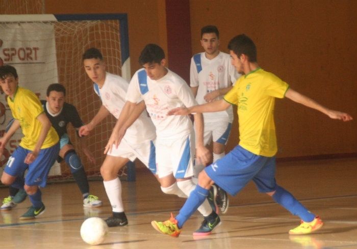 Atracón de goles del Smurfit Kappa (8-0) y el Villalba frena al líder (2-2)