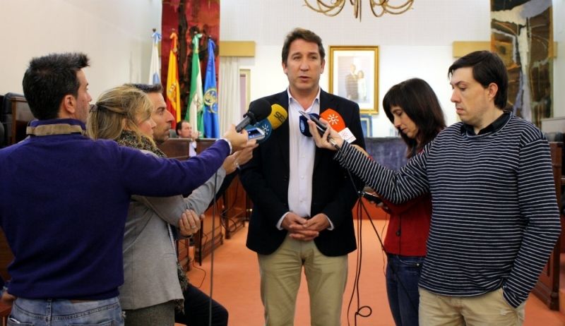 La Diputación pide al Gobierno que desarrolle el proyecto CEUS y expresa su apoyo al sector de la estiba