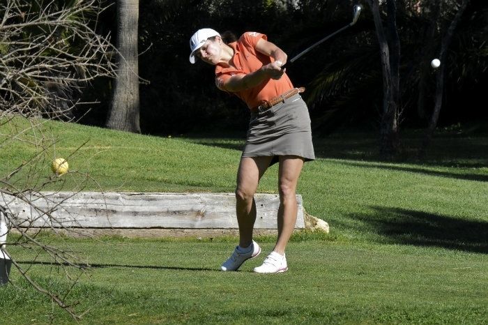 90 golfistas aspiran al título en Isla Canela