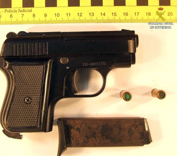 Detienen en Ayamonte a un atracador armado tras una persecución