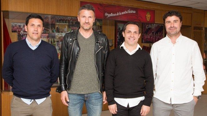 Sergi llega al Mallorca acompañado de Ramón de Quintana y Vicente Fuensalida