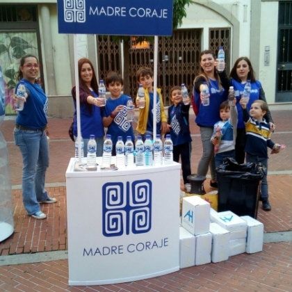 Dale una vuelta a la botella por un futuro más justo