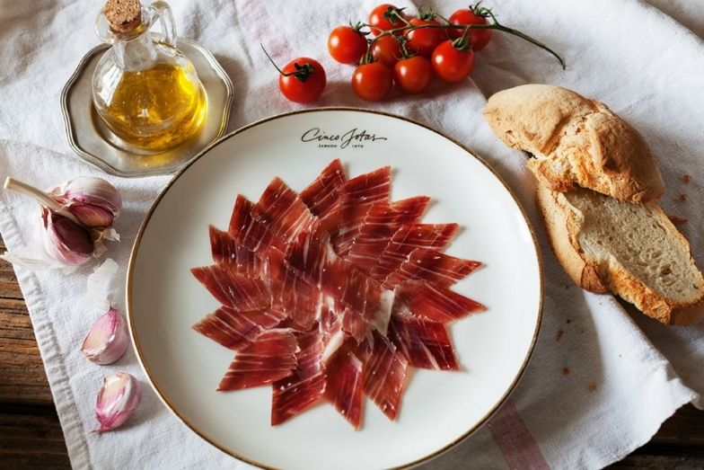 Jamón Cinco Jotas: no engorda y disminuye el colesterol malo