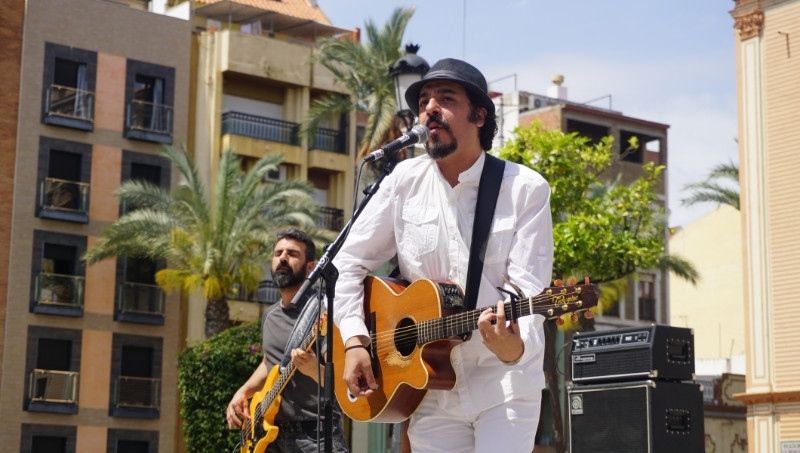 Buena música bajo el sol en La Merced