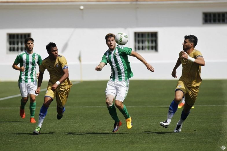 Quinta derrota consecutiva de un Recre B muy tocado (3-1)