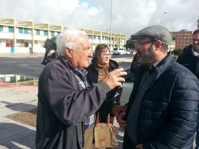 IU exige al alcalde que las 100 casas de Santa Lucía se entreguen a las familias sin ninguna carga fiscal