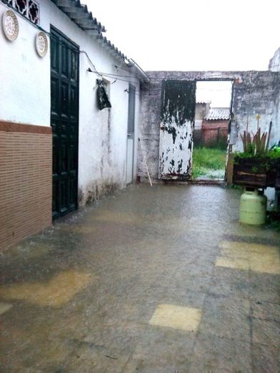 IU exige que se entreguen las viviendas del 'casa por casa' de Santa Lucía de manera inmediata por razones humanitarias