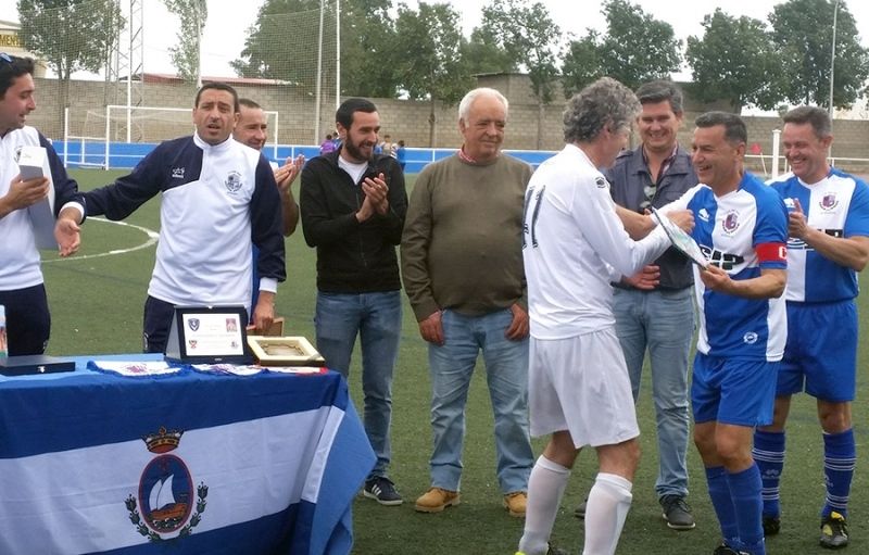 El CD San Juan de veteranos se impone en el I Torneo Internacional de fútbol de San Juan del Puerto
