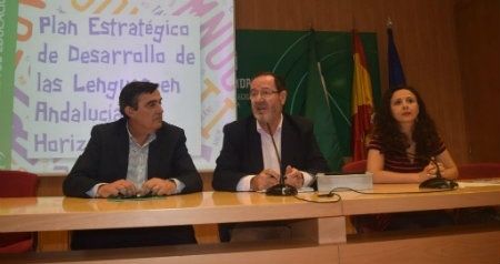 La Junta extiende el aprendizaje obligatorio de dos idiomas hasta Secundaria