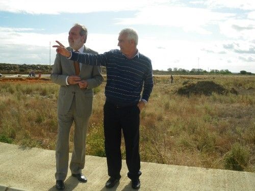 El subdelegado conoce el proyecto Reindus para el polígono industrial de Villanueva