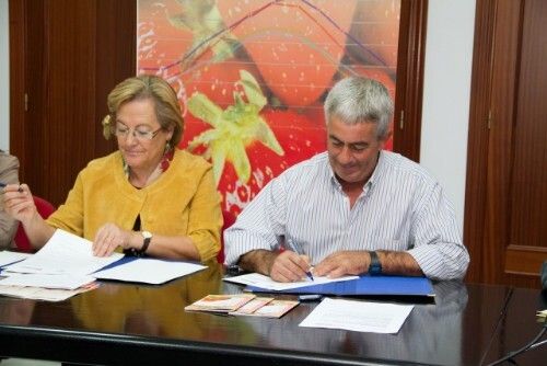 Freshuelva y Diputación ponen en marcha una herramienta de información de precios en mercados