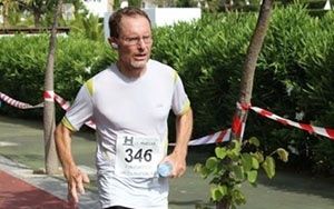 Buscan al atleta popular inglés Joss Pinches, desparecido cuando salió a correr
