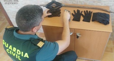Arrestan a cuatro personas e investigan a otra tras la tentativa de robo en una vivienda de Cabezas Rubias