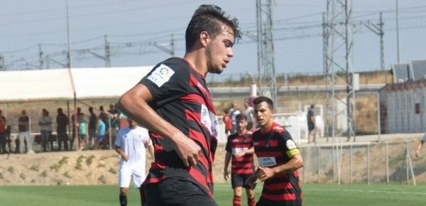 Rafa Álvarez, más centímetros para la zaga del San Roque