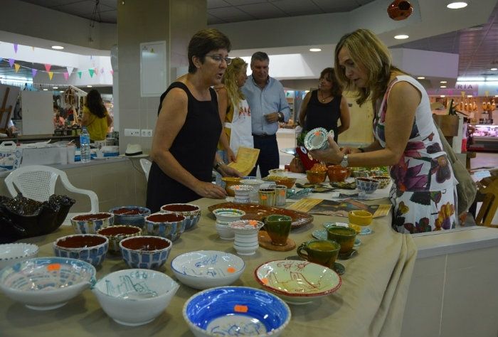 El mercado de abastos de Cartaya acoge la I Feria Artesanal