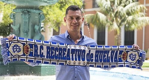 Casquero: 'No paran de ofrecernos jugadores y seguro que va a haber alguna sorpresa'